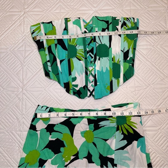 AFRM 70s Psychedelic Floral Print Crepe High
Waist Side Slit Maxi Skirt Set S/P - Picture 5 of 12